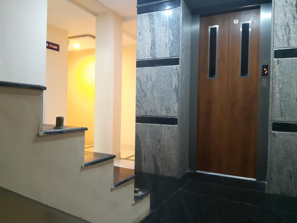 Cnr Residency Hotel Madanapalle Exterior photo
